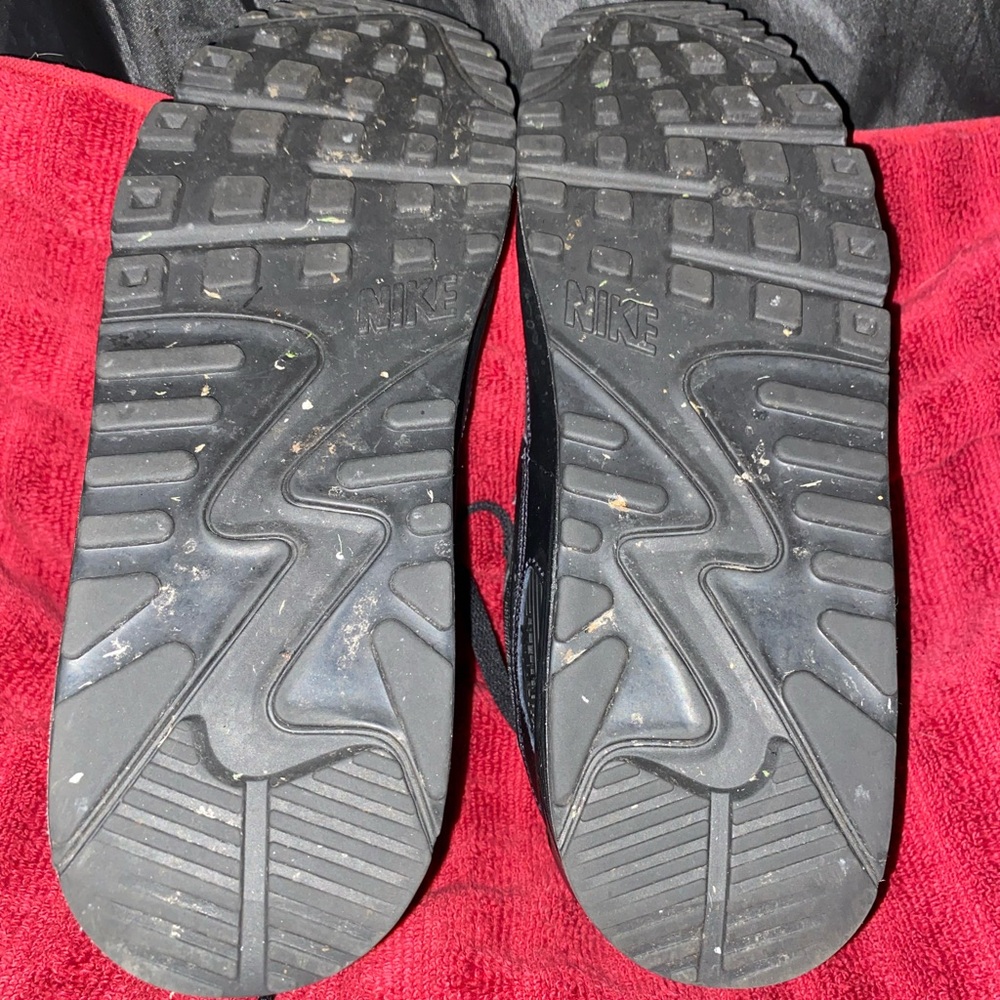 All Black Nike - Picture 5 of 7